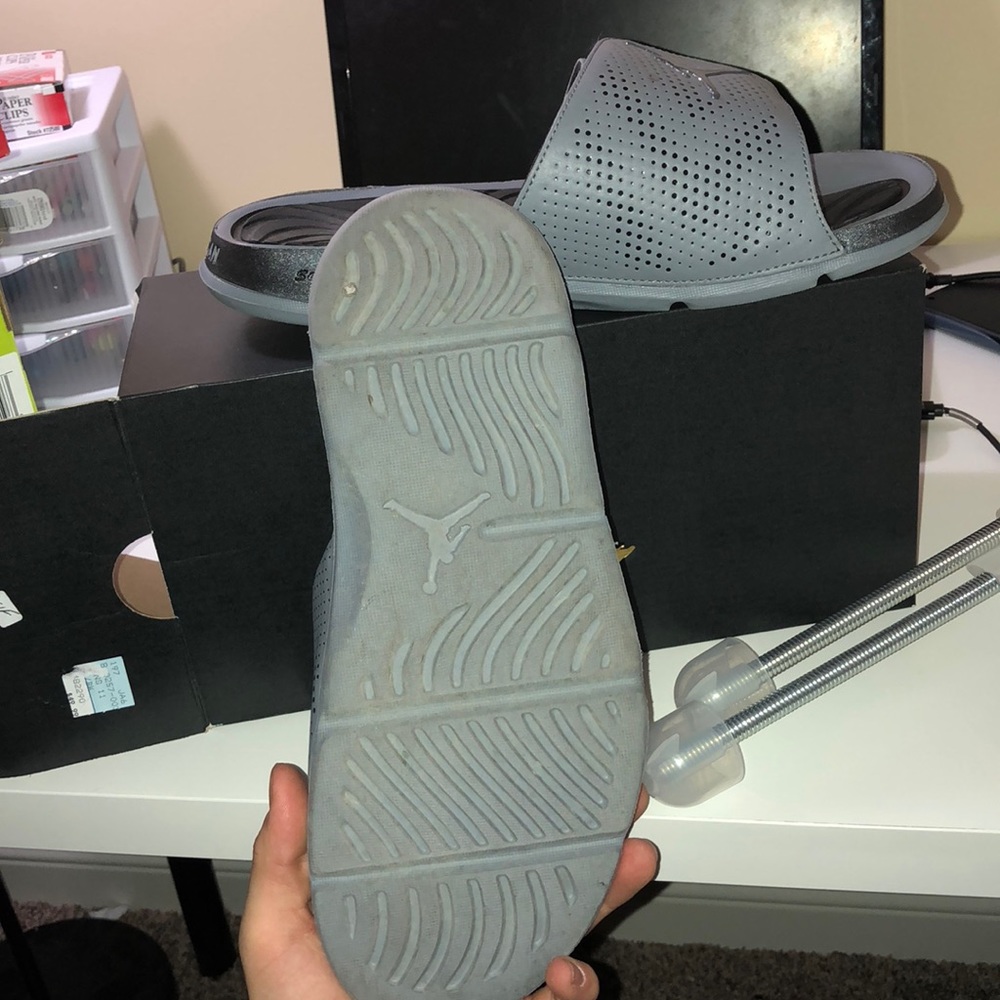 Jordan slides - Picture 2 of 2